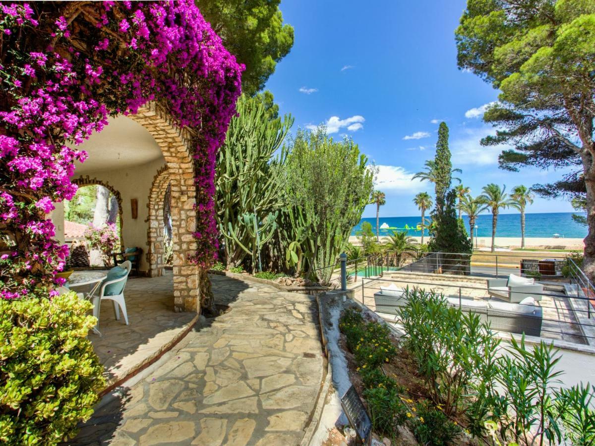 Tarracohomes, Villa With Botanic Garden And Private Pool Facing The Beach Miami Playa Екстериор снимка